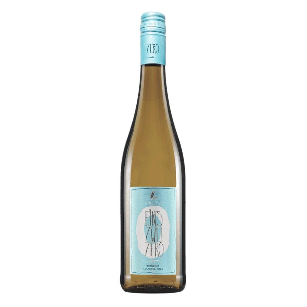 Eine Weinflasche EINS - ZWEI - ZERO Riesling vom Weingut Leitz.